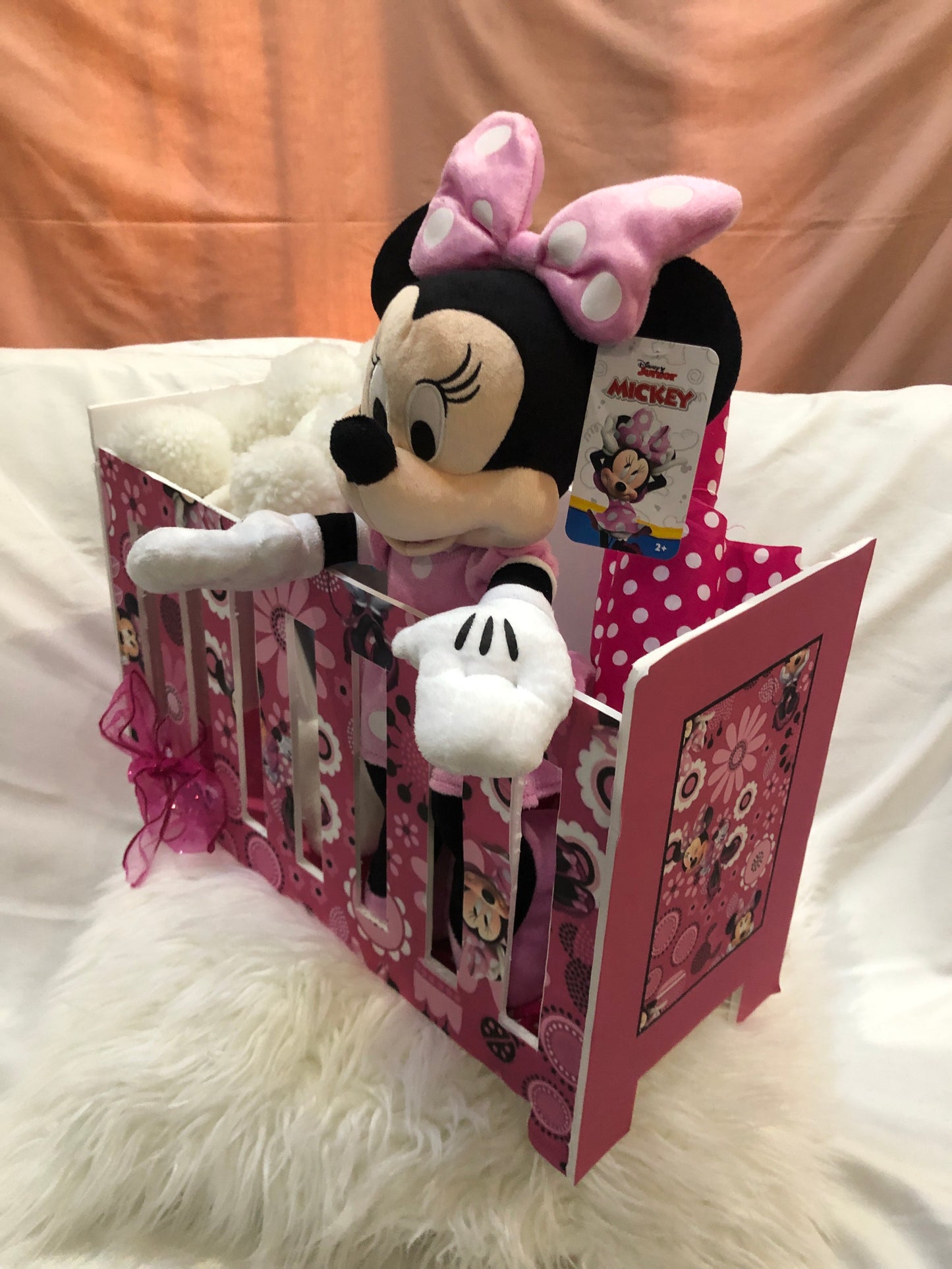 Gift Box - Minnie Mouse Baby Bed