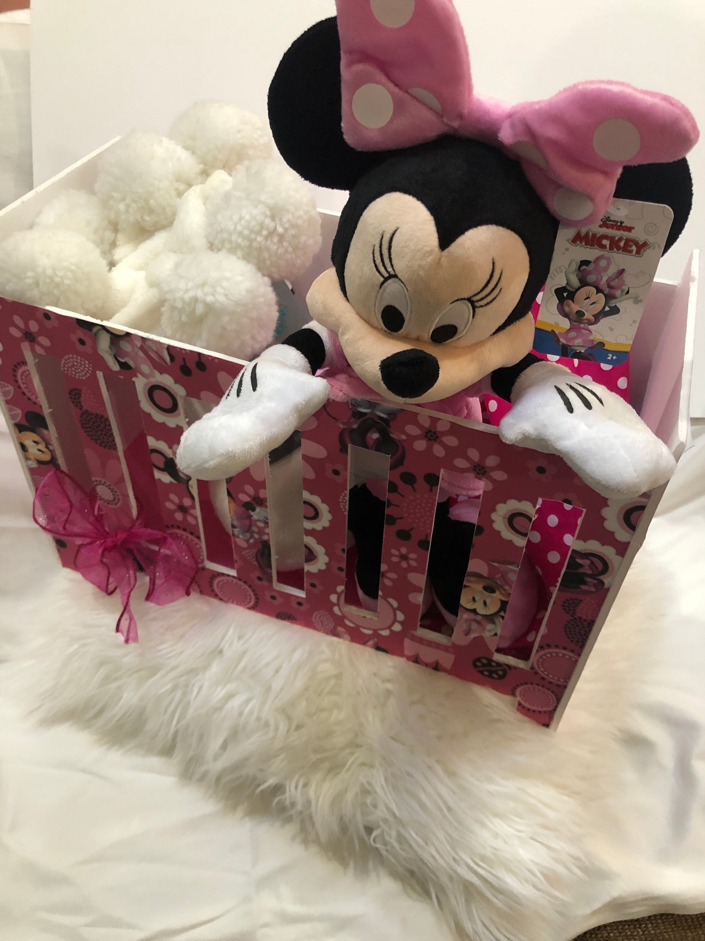 Gift Box - Minnie Mouse Baby Bed